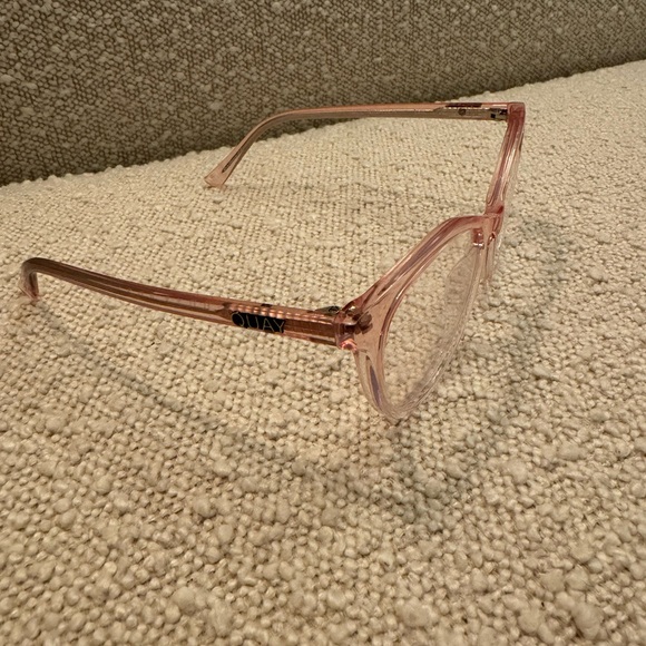 QUAY All Nighter Blue Light Glasses Pink and Clear Frame Bluelight Blocking Lens - Picture 3 of 9
